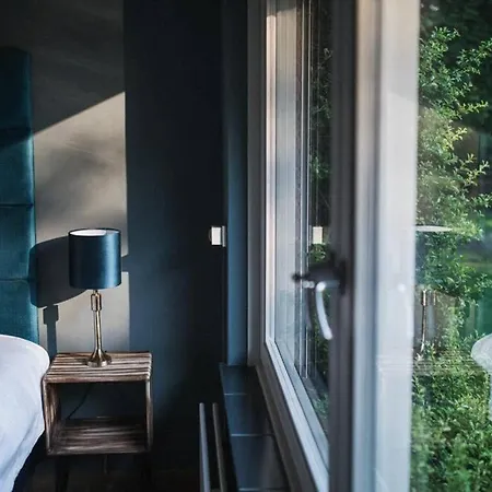 The Annex Retreat - A Luxury Countryside Villa *