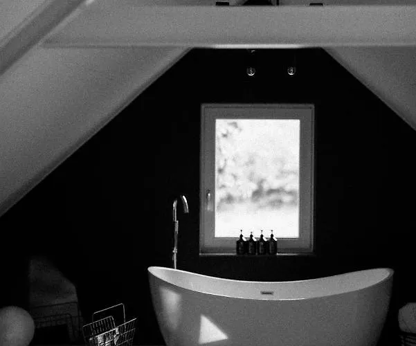 Villa The Annex Retreat - A Luxury Countryside *