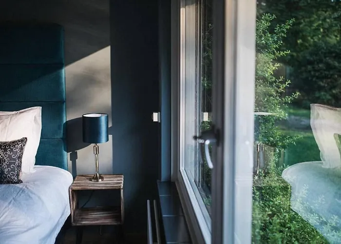 The Annex Retreat - A Luxury Countryside Villa *