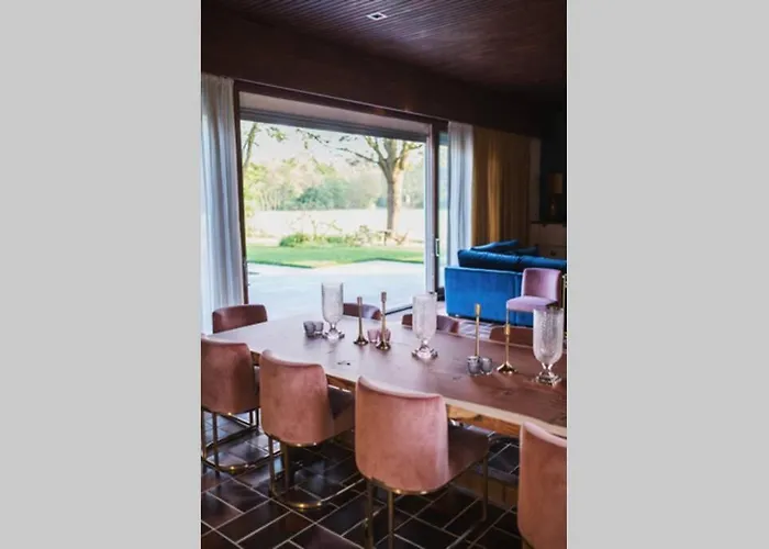 The Annex Retreat - A Luxury Countryside 빌라